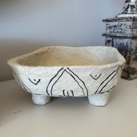 Paper Mache Aztec Bowls - Picture 3 of 10